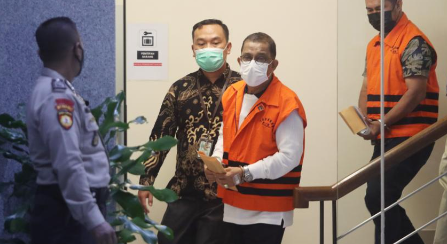 Jadi Tersangka KPK, Wali Kota Ambon Sempat Mengaku Sakit dan Jalan-Jalan ke Mal